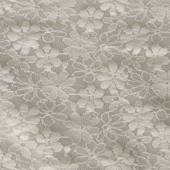 Cropped lace shirt - Picture 3 of 3